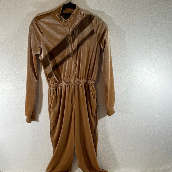 FOREVER 21 Striped Velvet Jumpsuit with Pockets Size Small - Picture 3 of 13